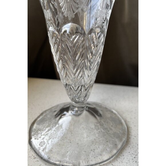 Duncan Miller First Love 8" Etched Cornucopia Vase Vintage Elegant Glass - Picture 3 of 12
